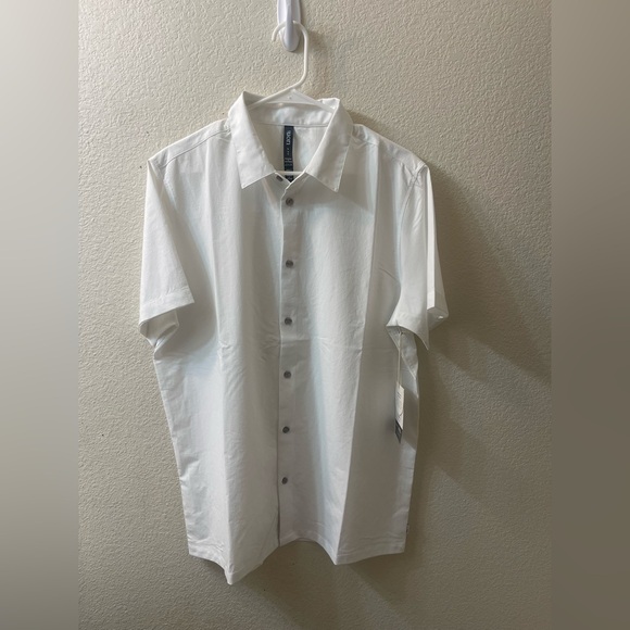 NWT Vuori Shirt Mens L White Manhattan Button Down Short Sleeve Performance - Picture 5 of 7